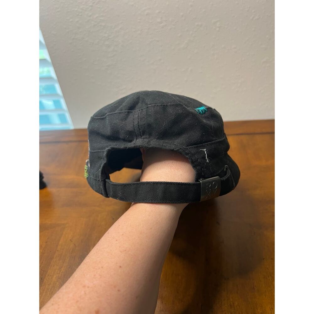 Women’s Roxy Hat - Picture 4 of 7